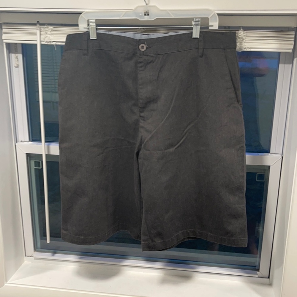 Burnside shorts size 40